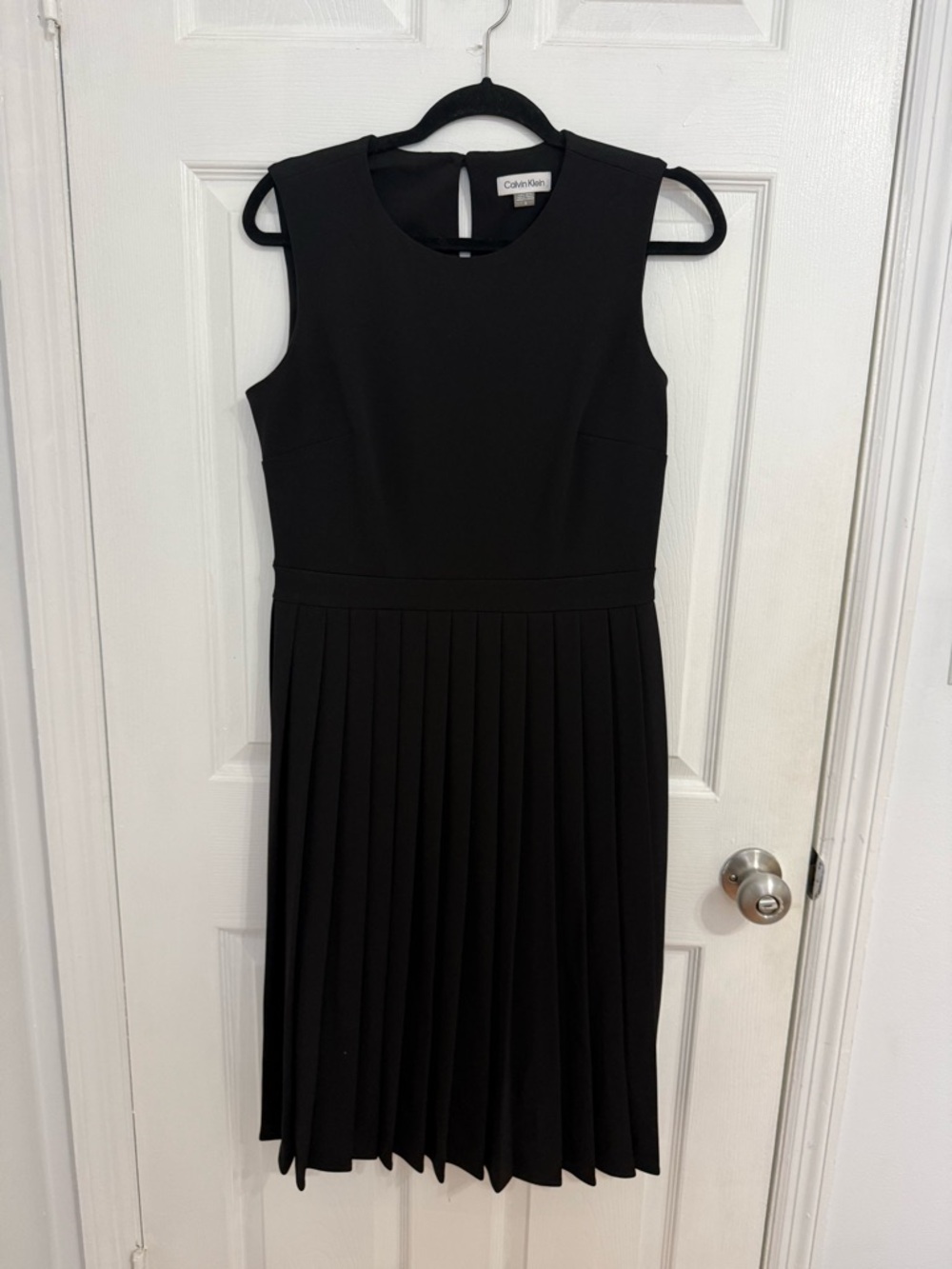 Calvin Klein Black Sleeveless Pleated Midi Dress